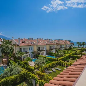 Sunset Club Aqua Lettings Aparthotel